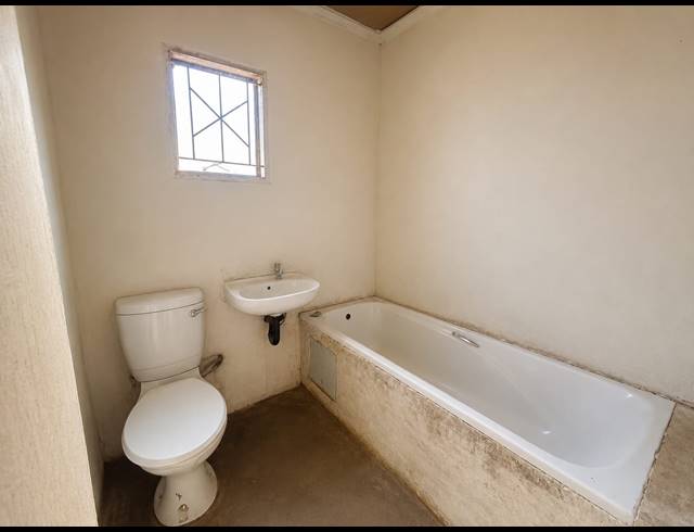 2 BEDROOM HOUSE FOR SALE IN GOLDEN GARDENS